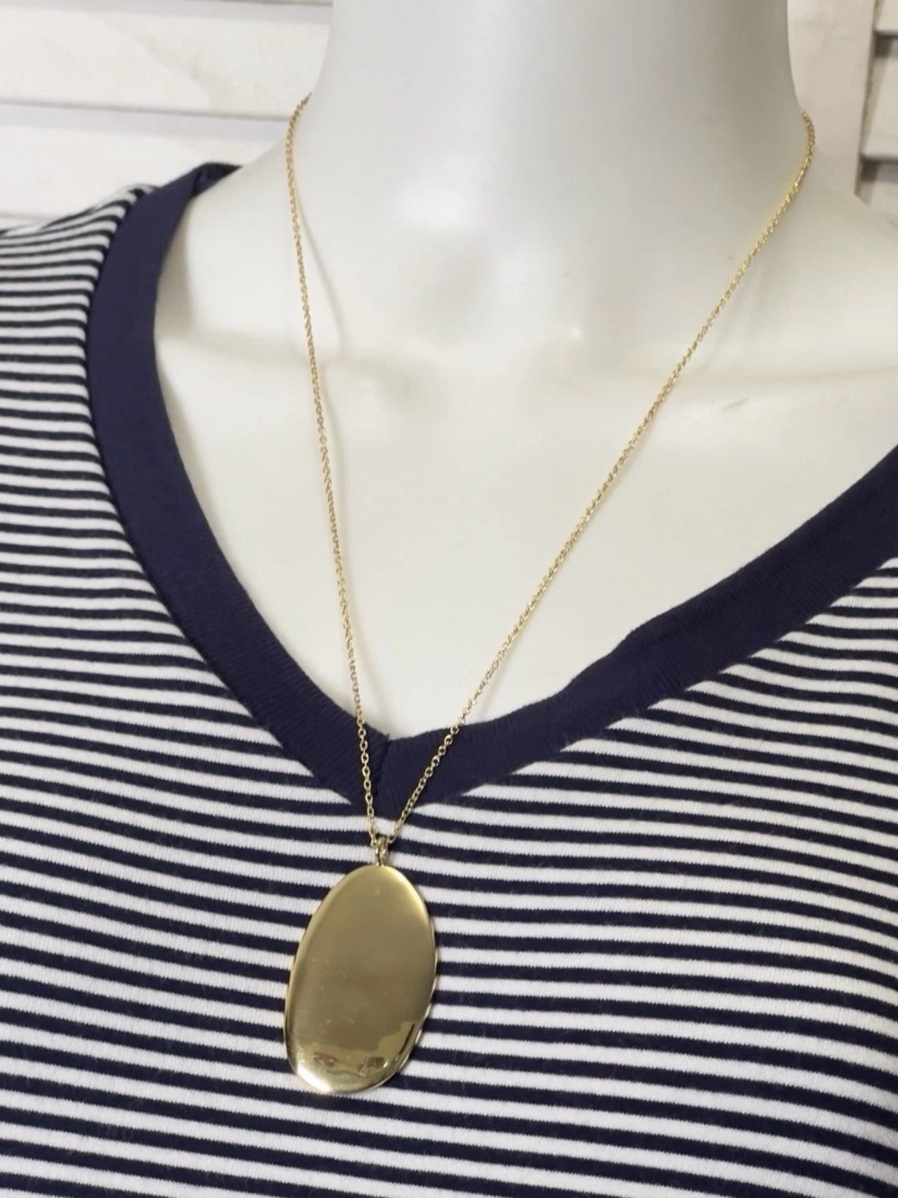 Gorjana Polished Gold Oval Pendant Necklace